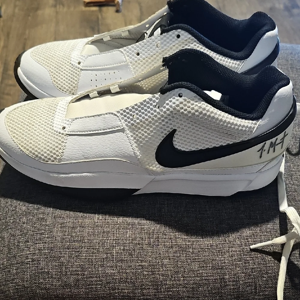 Nike sleek sneakers